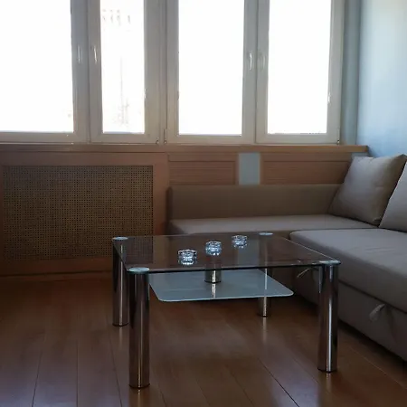Centre Apartment *