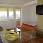 Centre *
