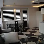 Centre شقة وارسو